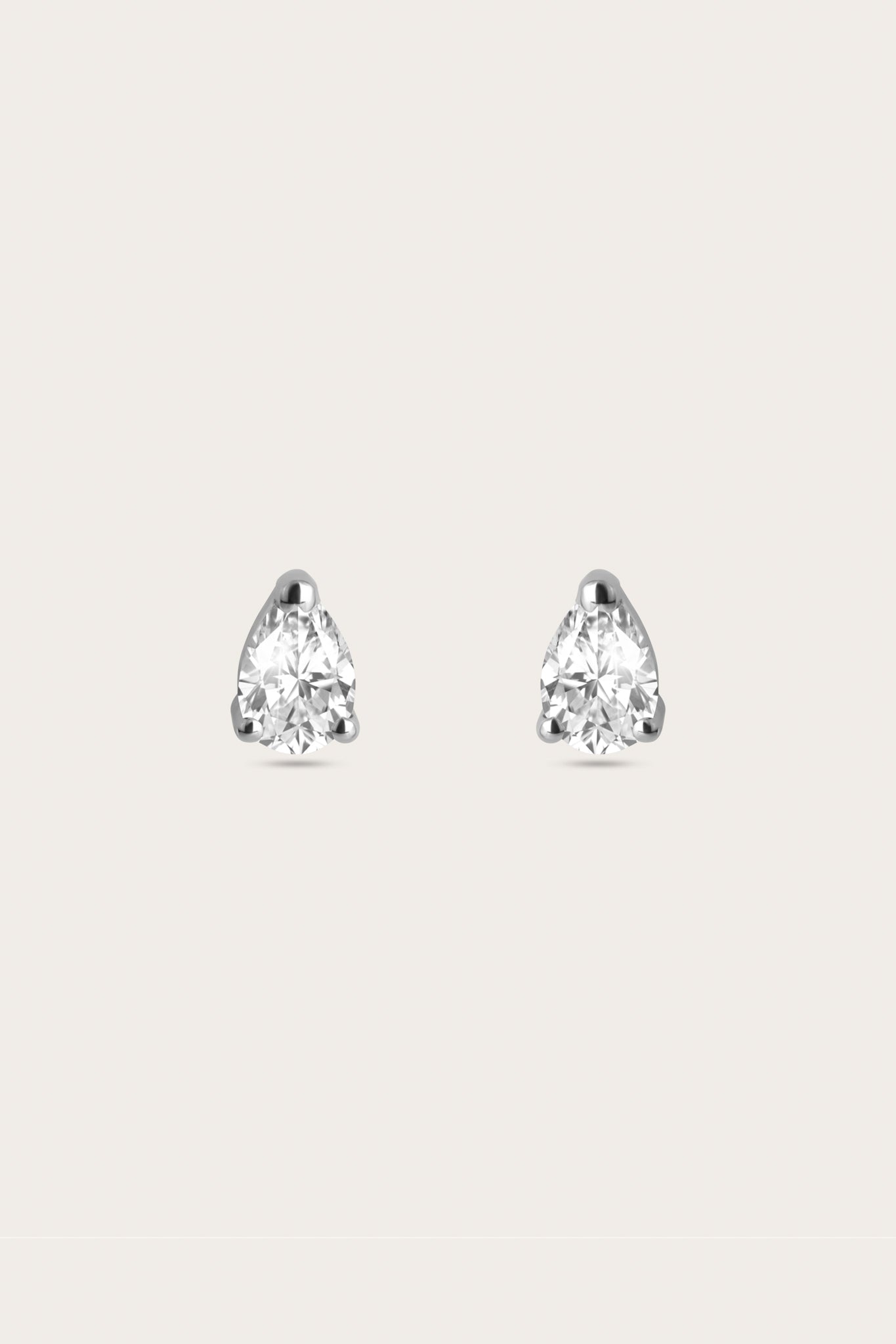 Pear Studs -timanttikorvakorut